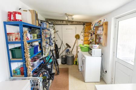 Garage/Bonus Room