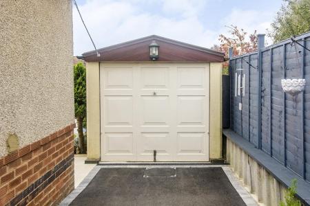 Carport & Garage