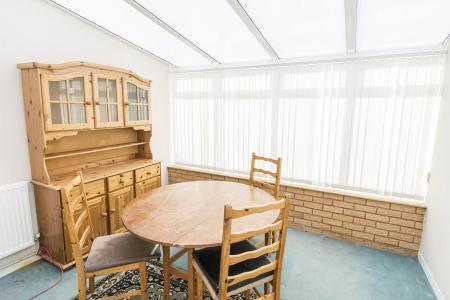Conservatory/Dining Area