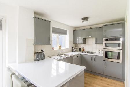 (Kitchen Area Photo)