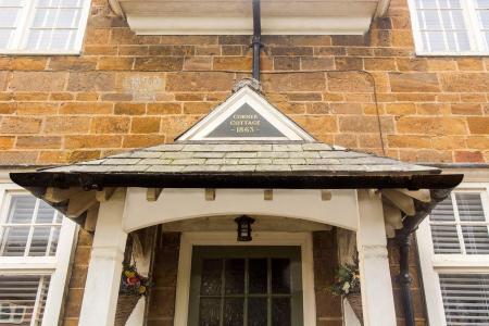 Frontage & Outlook