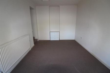 Bedroom (Photo 2)
