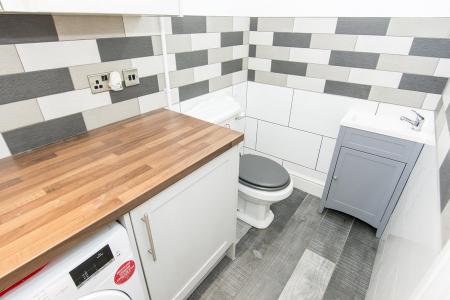 Utility Room/WC