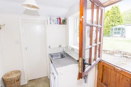 Utility/Rear Hall