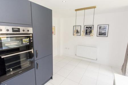 Kitchen/breakfast Room Photo Two