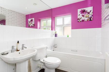 Master En-Suite