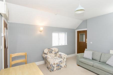 Living/Dining/Kitchen (1st Floor Flat)