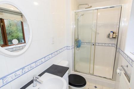 Ensuite Shower Room