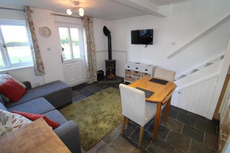 Open Plan Living Room/Kitchen