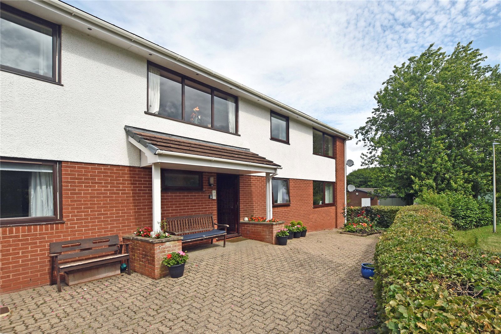 2 bedroom Apartment for sale in Llandrindod Wells