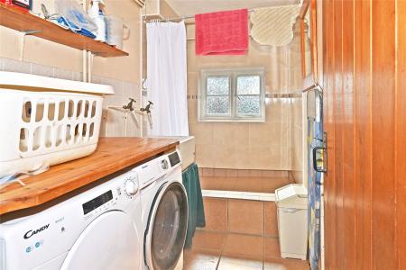 Laundry & Shower