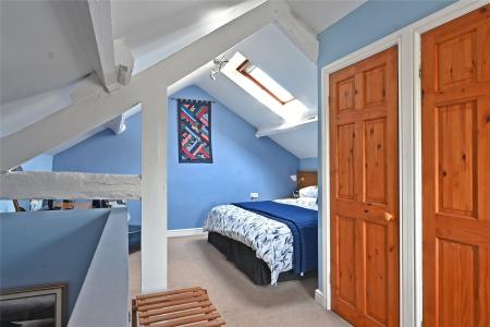 Cottage-Bedroom