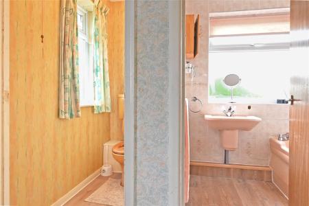 Bathroom & Toilet