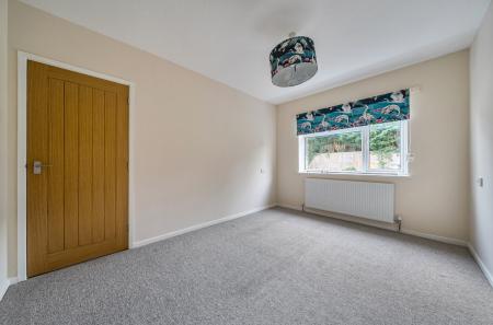 1383582-16-692456...