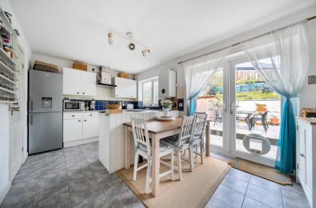 1388695-12-694313...