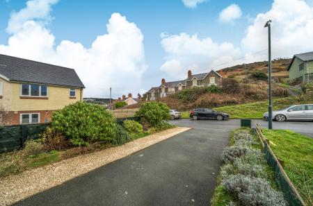 1388695-4-6943136...