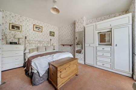 1358881-9-68d579b...