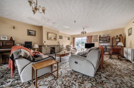 1358881-19-68d579...