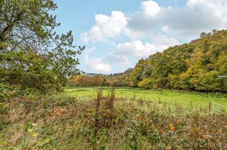 1362744-7-68ee923...