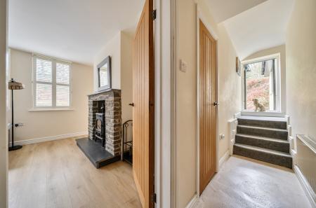 1384492-21-693c17...