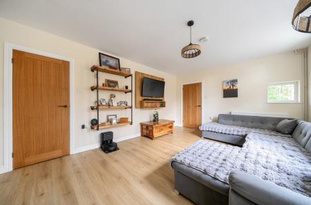 1384492-14-693c17...