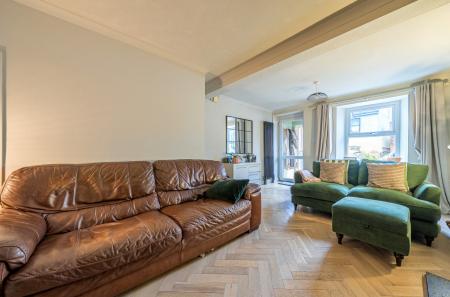 1386032-12-69386a...