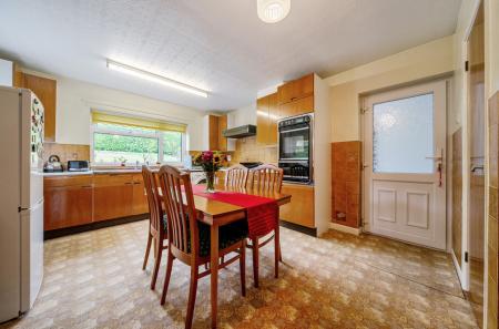 1343579-9-68b589c...