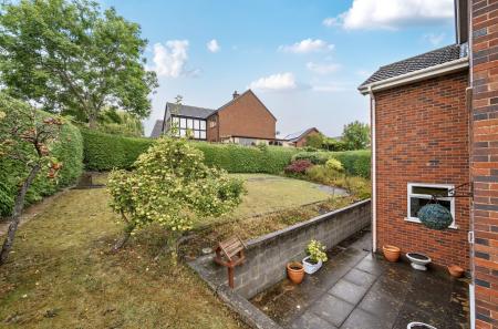 1343579-5-68b589a...