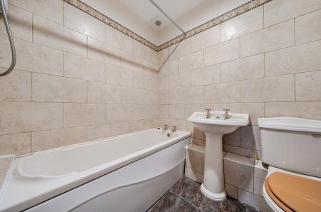 1347399-4-68b8a79...