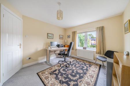 1350738-12-68c2bb...