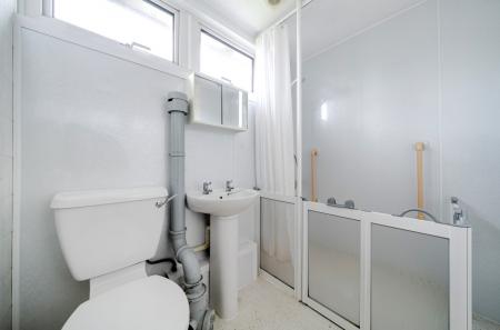 1364718-11-68ee43...