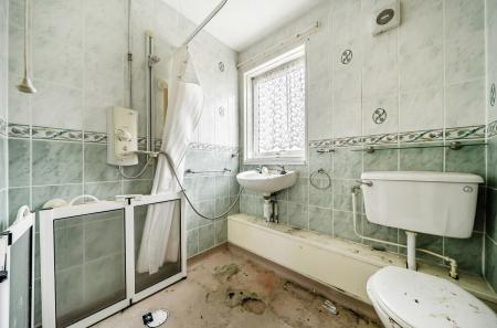 1361060-15-68dabe...