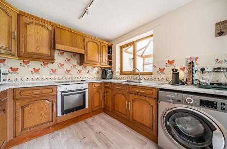 1369821-11-68efcc...