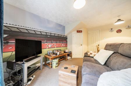 1365929-9-68efcca...