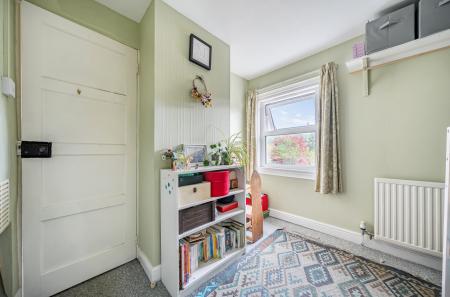 1370330-23-68f7e3...