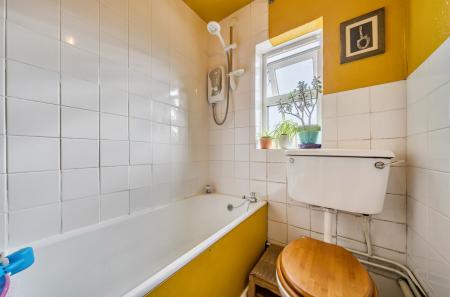 1370330-18-68f7e3...