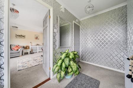 1369164-12-68f7e3...