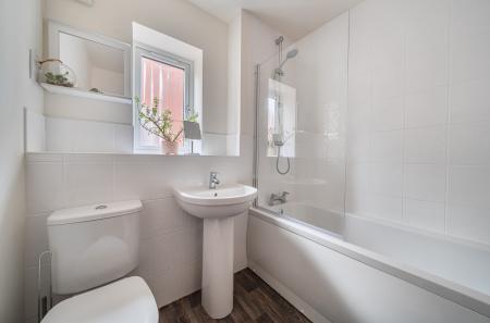 1371216-1-68ff982...