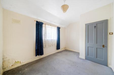 1371349-5-68ff8ea...