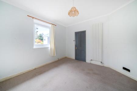 1371349-8-68ff8f2...