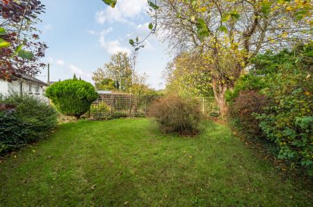 1371349-18-68ff92...