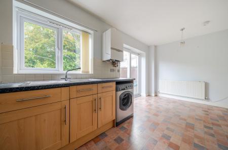 1373342-10-6901e6...