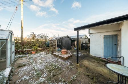 1383724-11-692096...