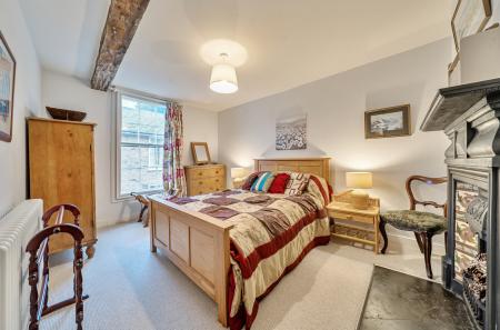 1387105-7-693ade1...