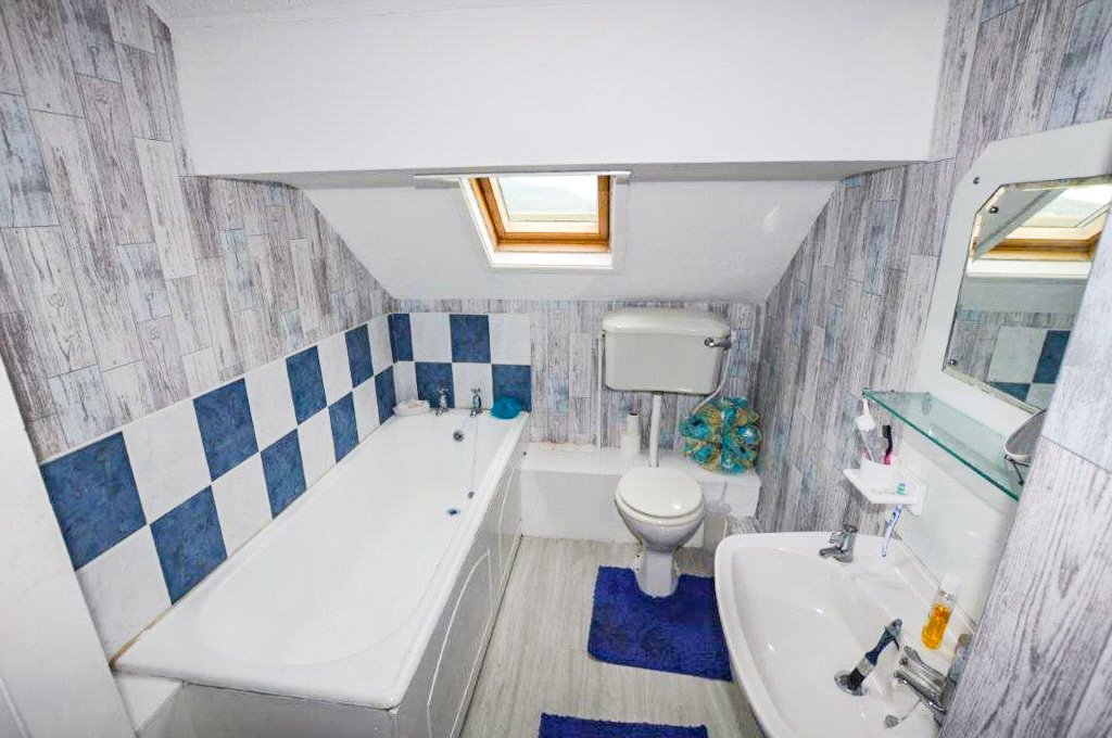 4 bedroom Terraced House for sale in Fairbourne