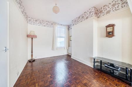 1372821-16-690234...