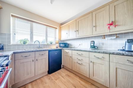 1364598-11-68e67f...