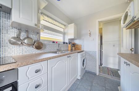 1383239-1-692457f...