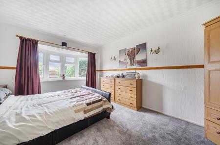 1383239-12-692458...