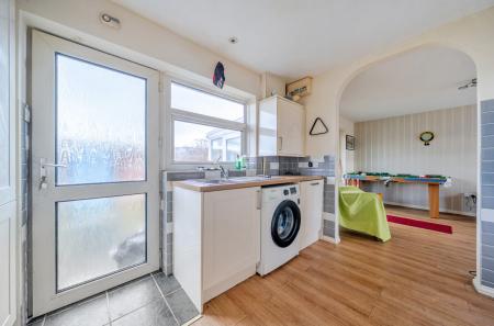 1401895-7-6972591...